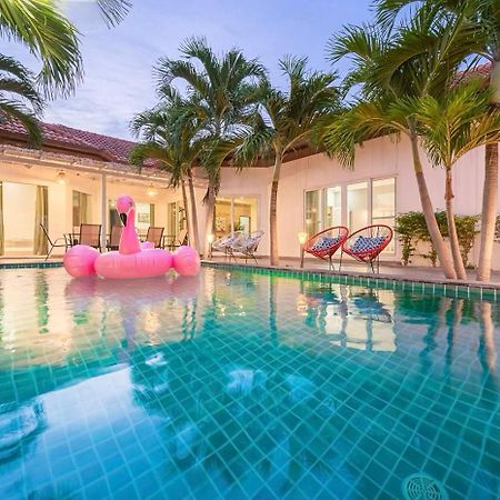 Majestic Residence Pool Villa 4 Bedrooms Private Beach Pattaya Exteriör bild