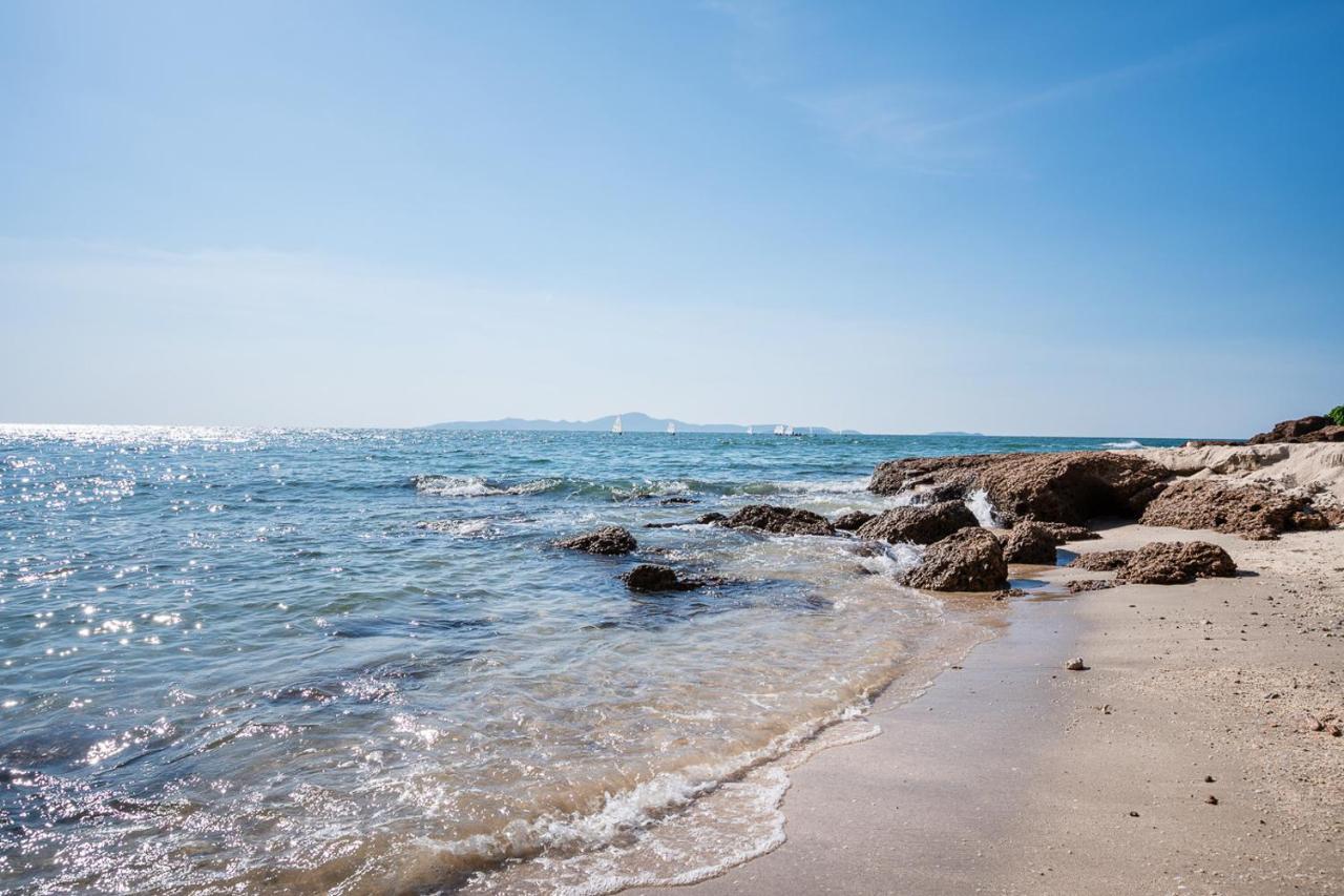 Majestic Residence Pool Villa 4 Bedrooms Private Beach Pattaya Exteriör bild