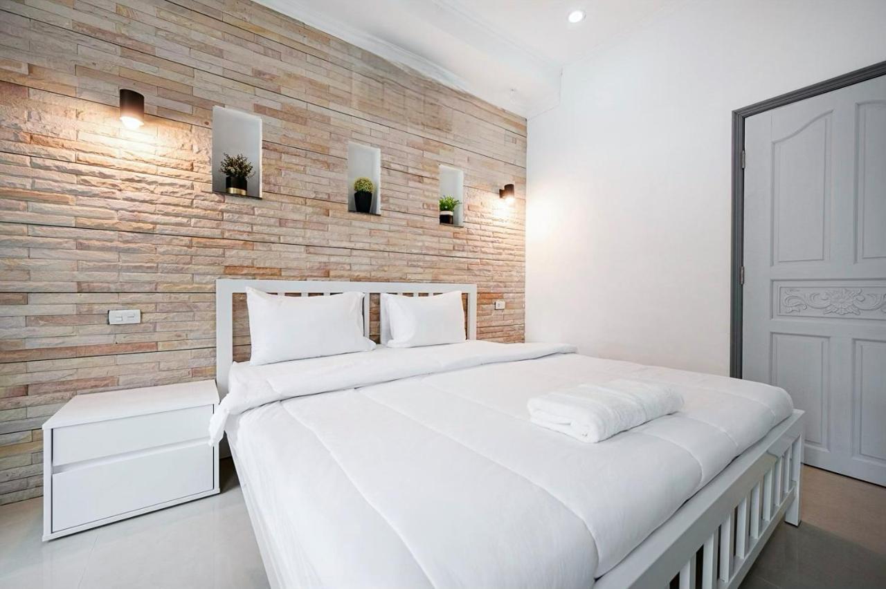 Majestic Residence Pool Villa 4 Bedrooms Private Beach Pattaya Exteriör bild