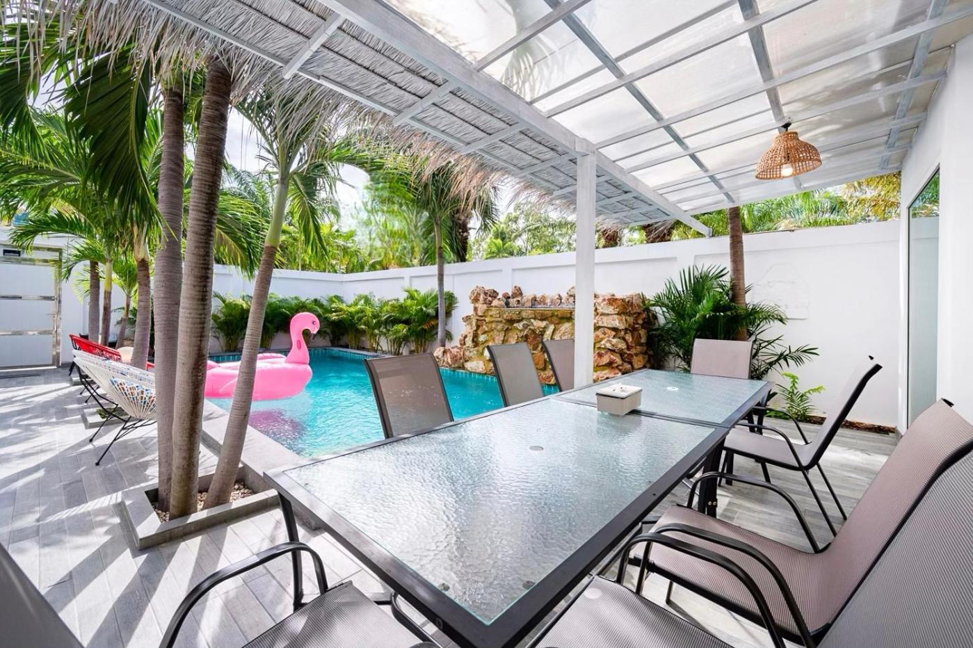 Majestic Residence Pool Villa 4 Bedrooms Private Beach Pattaya Exteriör bild